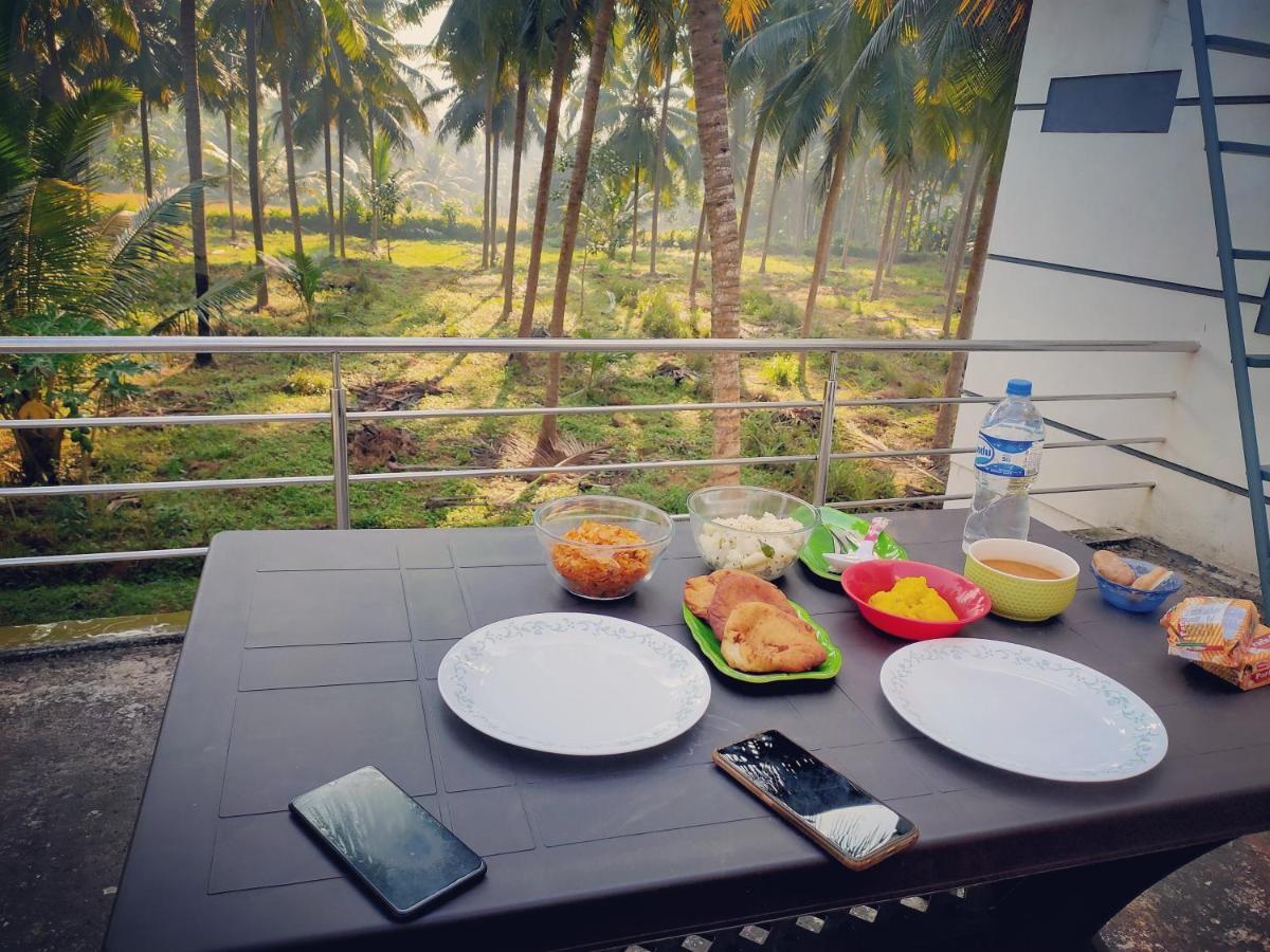 The Big Pineapple Estate Villa อูดุปปี ภายนอก รูปภาพ
