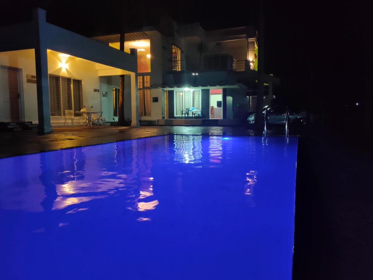 The Big Pineapple Estate Villa อูดุปปี ภายนอก รูปภาพ