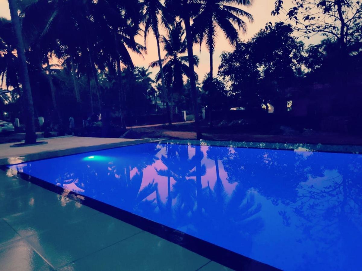 The Big Pineapple Estate Villa อูดุปปี ภายนอก รูปภาพ
